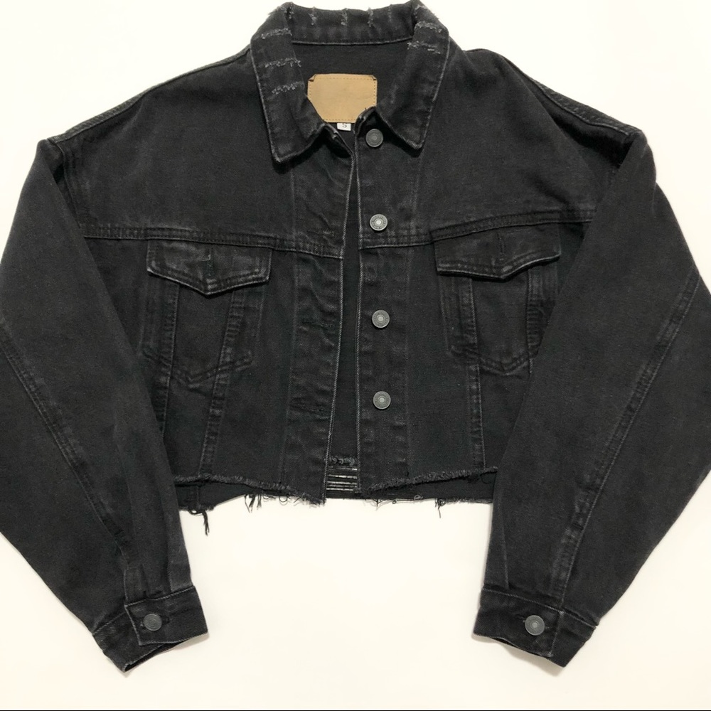 [SOLD] SHEIN Cropped Denim Jacket | S